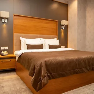 فندق Midtown, باكو